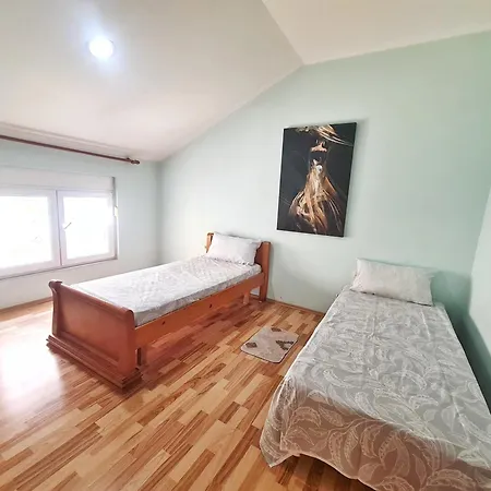 Villa 2nicevilla *